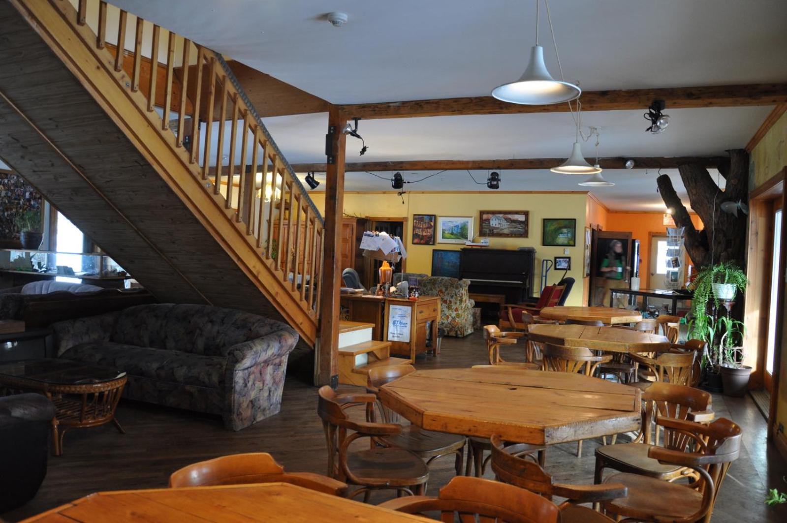 Auberge Jeunesse De Tadoussac Exterior photo
